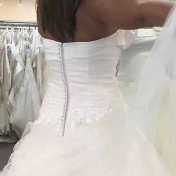 MODECA...Wedding Dress...size 12...ivory...NWT - Picture 4 of 8